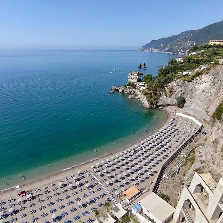 Diana Apartment Salerno Exteriör bild